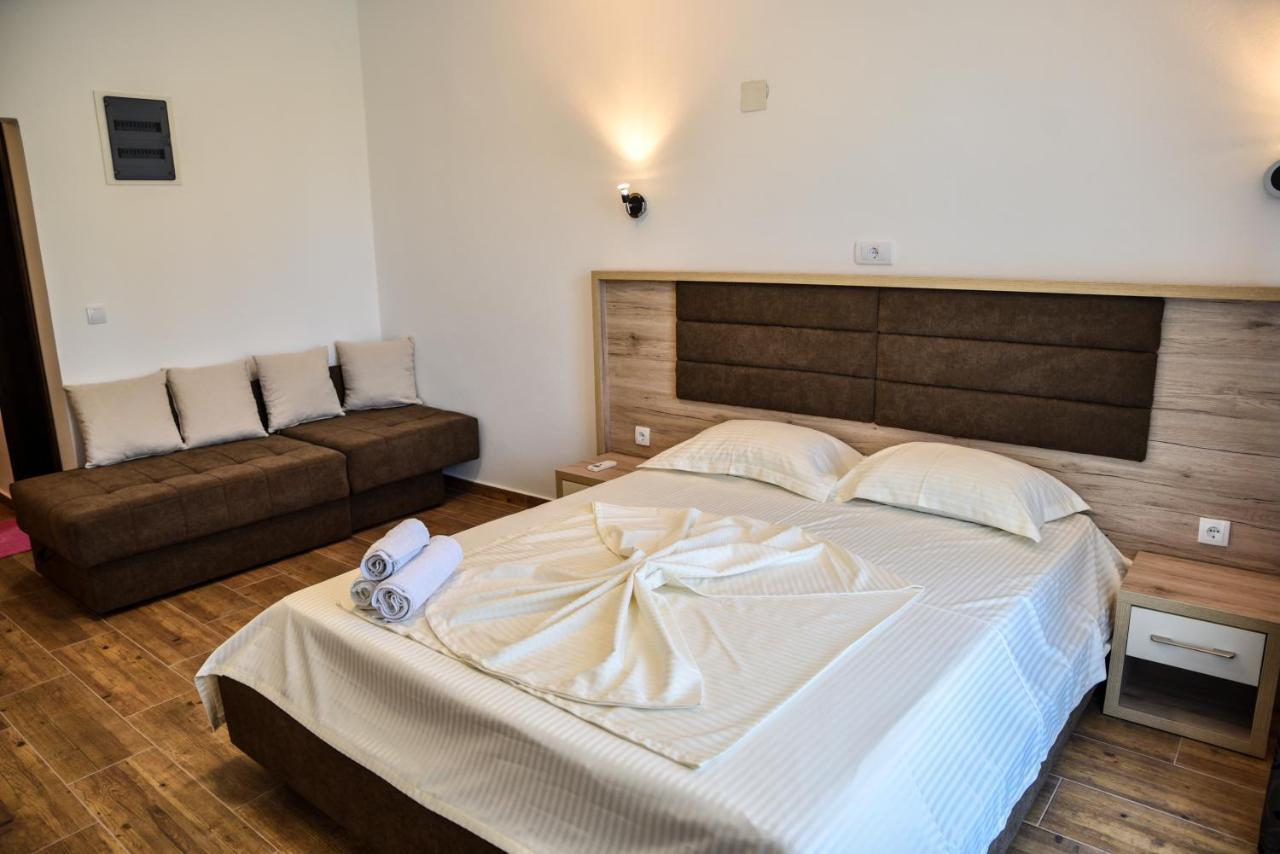 Casa Sinani 호텔 울친 외부 사진
