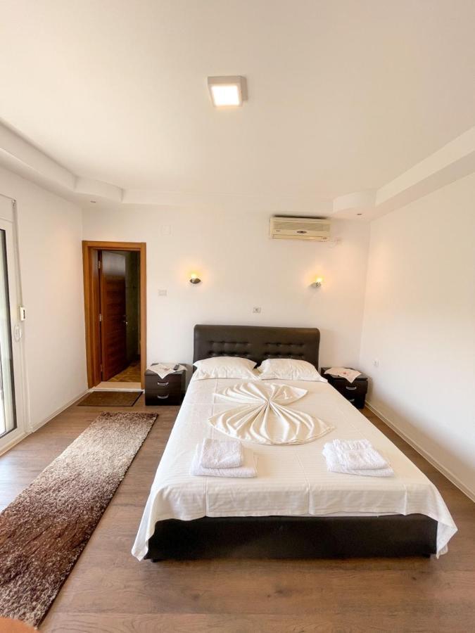 Casa Sinani 호텔 울친 외부 사진